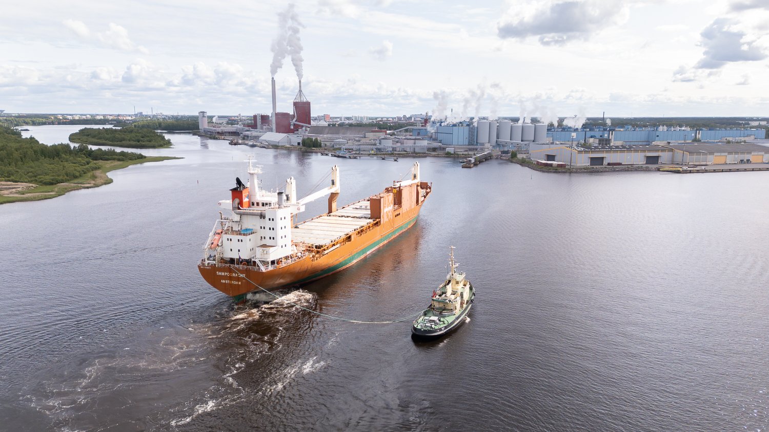Arrival of the Spliethoff S-Type vessel, Sampogracht, at the Port of Oulu, Finland