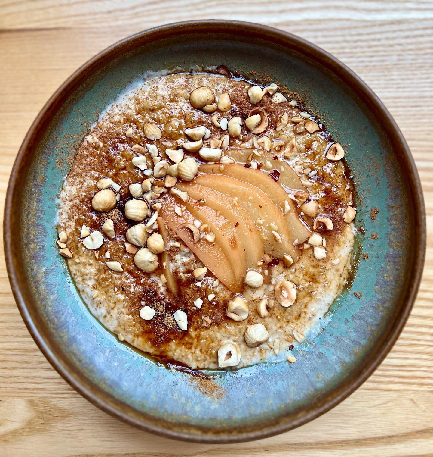 The winter chill is setting in but our steel cut oats with braised quince, hazelnut, oat milk and coconut sugar is guaranteed to leave you feeling warm and fuzzy and ready to take on any Wellington weather!