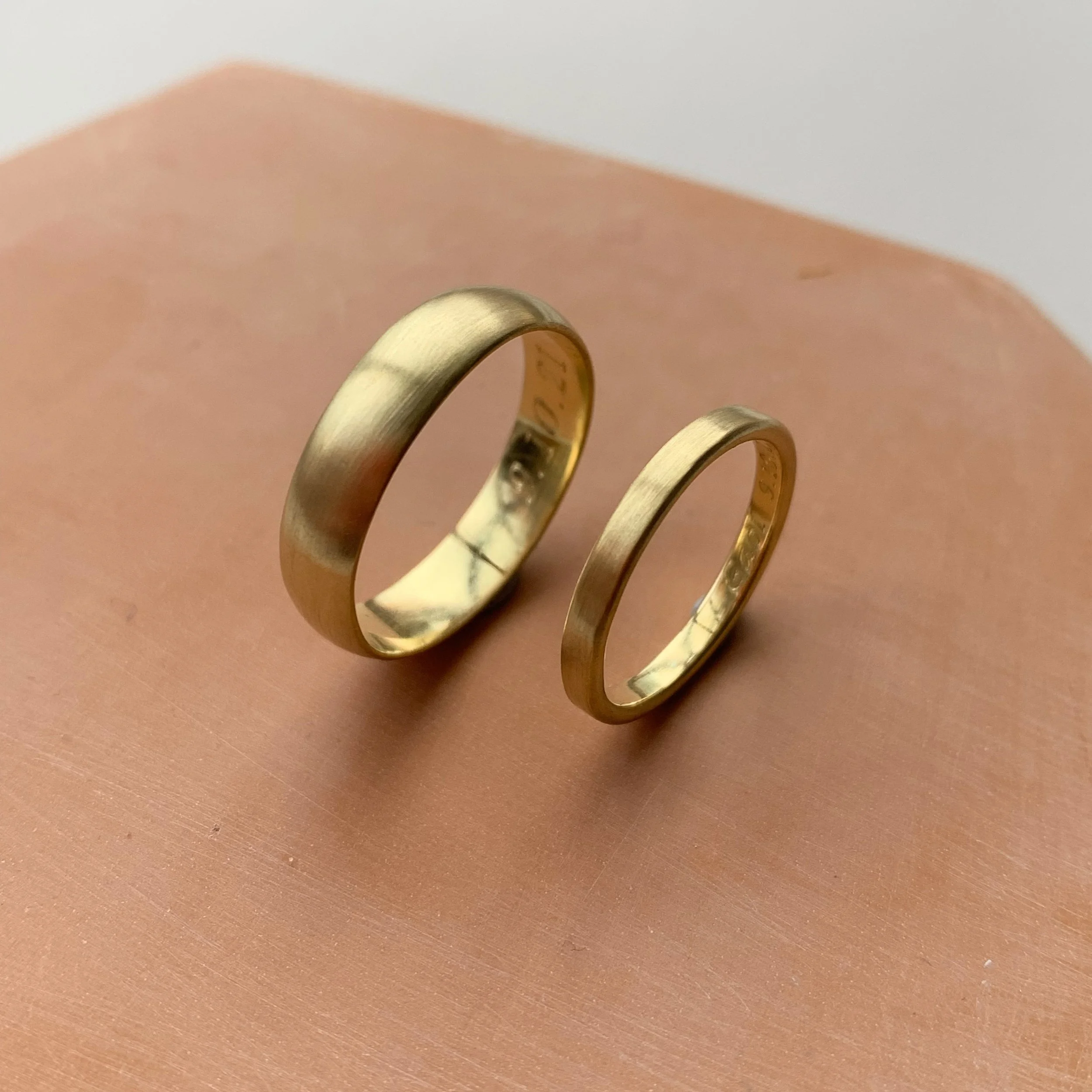 18ct gold rings 