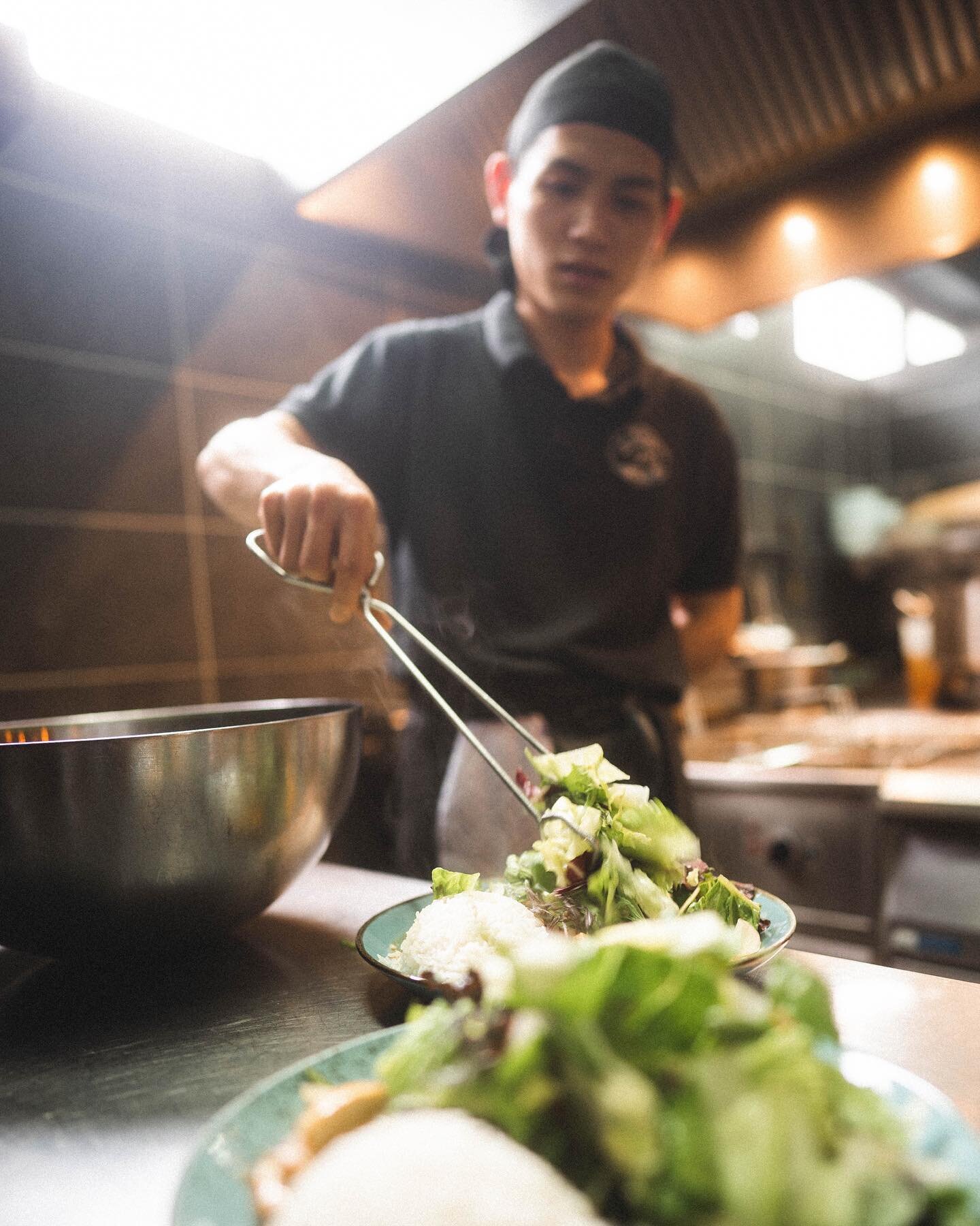 Das Wichtigste bei uns im Asakusa, ist die Qualit&auml;t unseres Essens und das schmeckt man. 
⠀⠀⠀⠀⠀⠀⠀⠀⠀
Deshalb sind all unsere Zutaten, wie unser Fisch, Gem&uuml;se, Reis, Salat etc. immer frisch und haben die beste Qualit&auml;t.
⠀⠀⠀⠀⠀⠀⠀⠀⠀
Welches