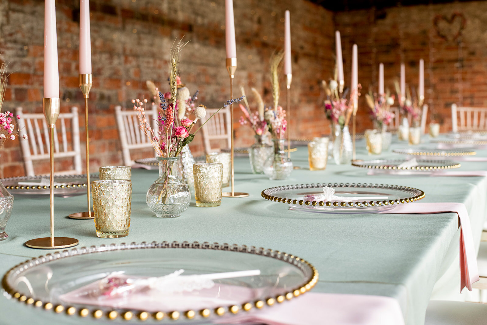 The hovel: Outside Boho Chic for summer weddings