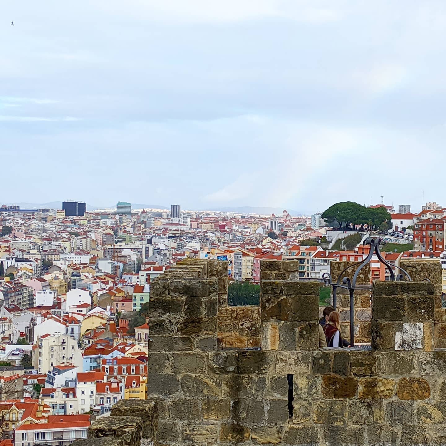 Rainbow painted houses and rainbows in the sky 🌈🏘️☁️ #tbt2019 #traveling #portugal