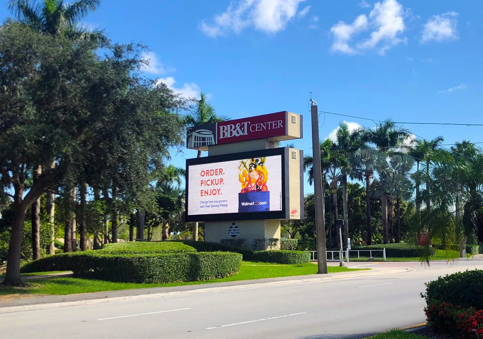 BB&T_Walmart Marquee_060618_Grocery Pickup copy.jpg