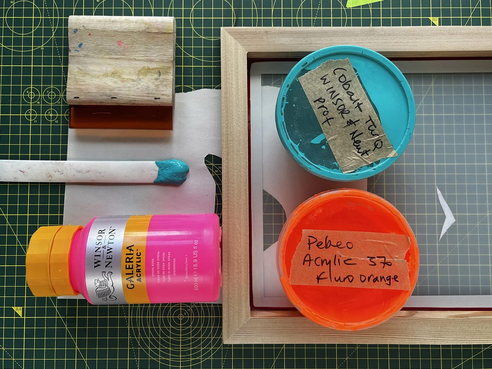 clare davis teaches screen printing workshops in oxfordshire with paper stencils for all levels