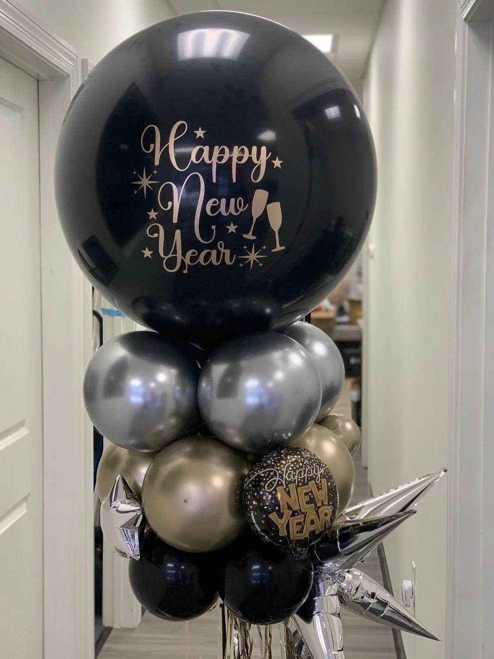 Ring in 2026 with balloons that bring the sparkle! Now booking New Year&rsquo;s orders &mdash; book thought the link in bio! Let&rsquo;s celebrate in style. 🎉🪩 #NewYearsBalloons #BalloonTheorySTL