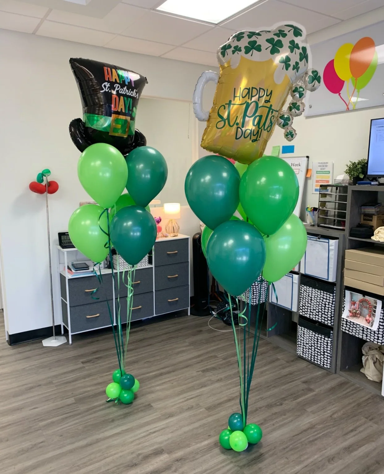 Here&rsquo;s some green for your feed! ☘️🎩🌈 #stpatricksday #BalloonTheorySTL