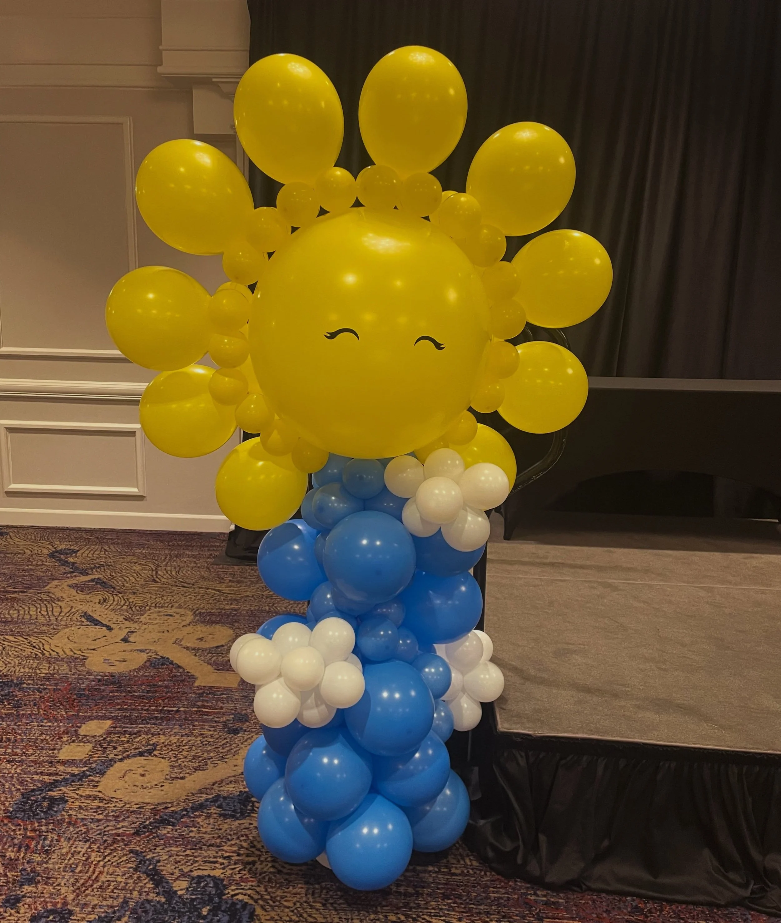 Just a cute sun column to brighten up your feed ☀️

#summerballoons #stldecor #balloontheory