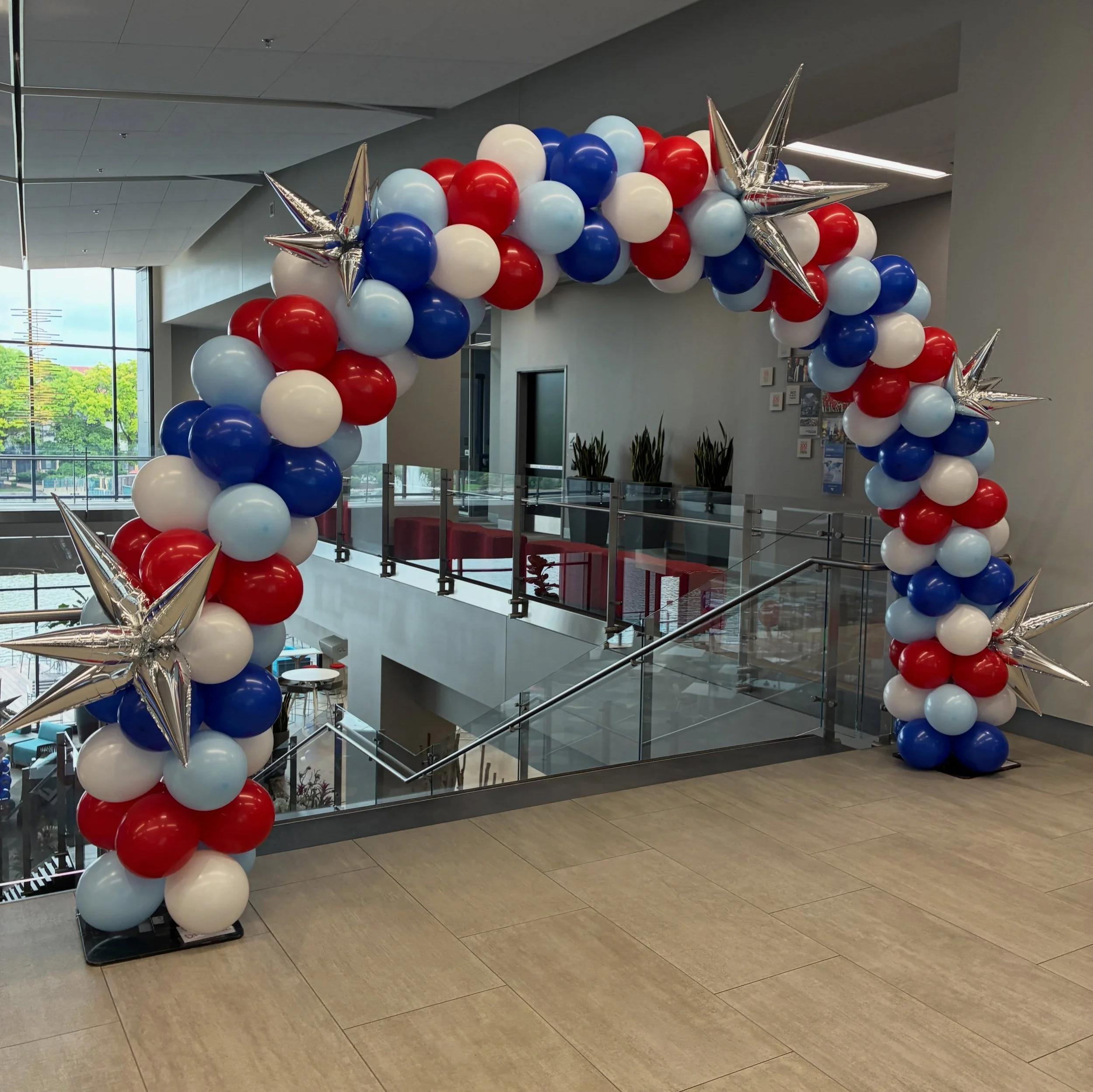 Celebrating the 2026 Interns at @wwt_inc 👏

#balloontheorystl #eventstl #balloonarch