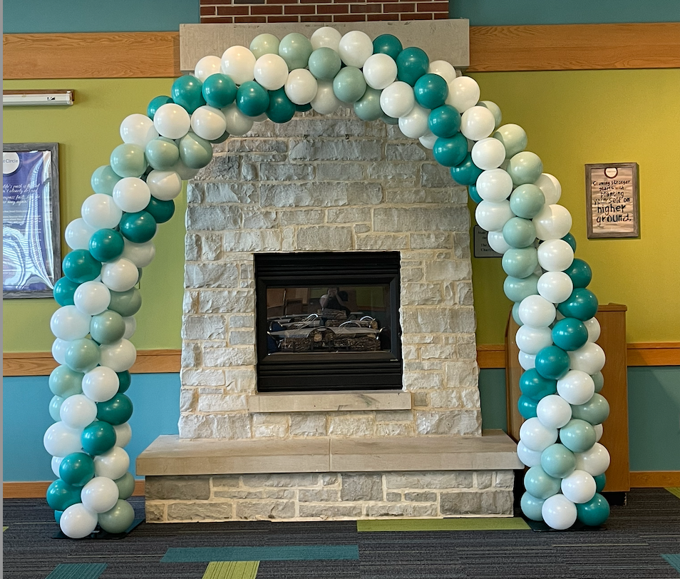 The Top 3 Benefits of Hiring a Balloon Arch Service for Your Business