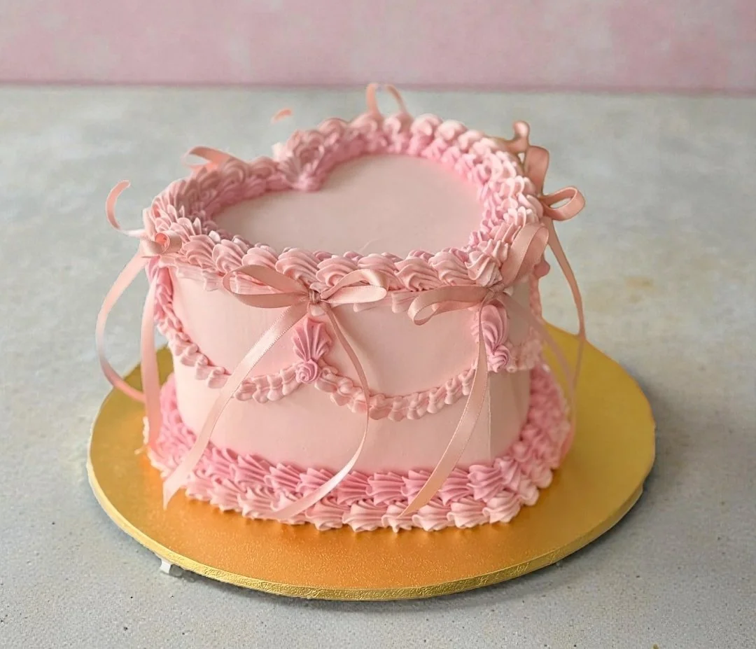 Paw-lentine's Day Cake