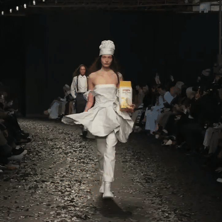 MOSCHINO X MILANO COOKIES