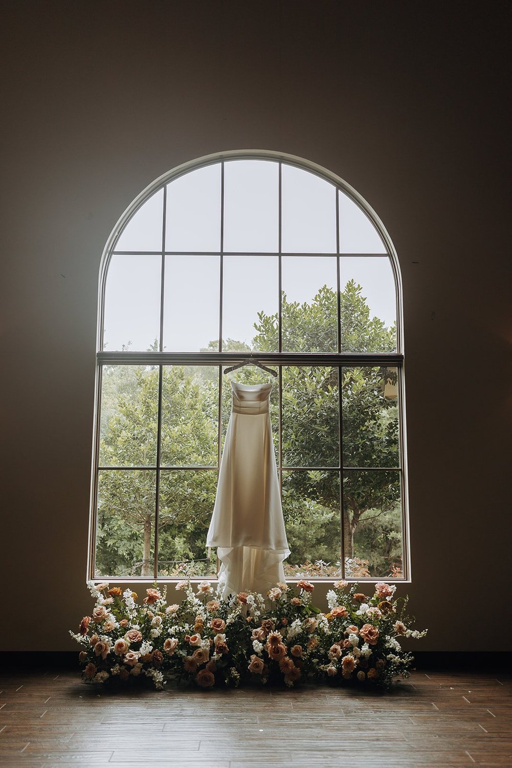   Chandler J. Photo    Memory Makers Wed. Co.    Everwild Floral  