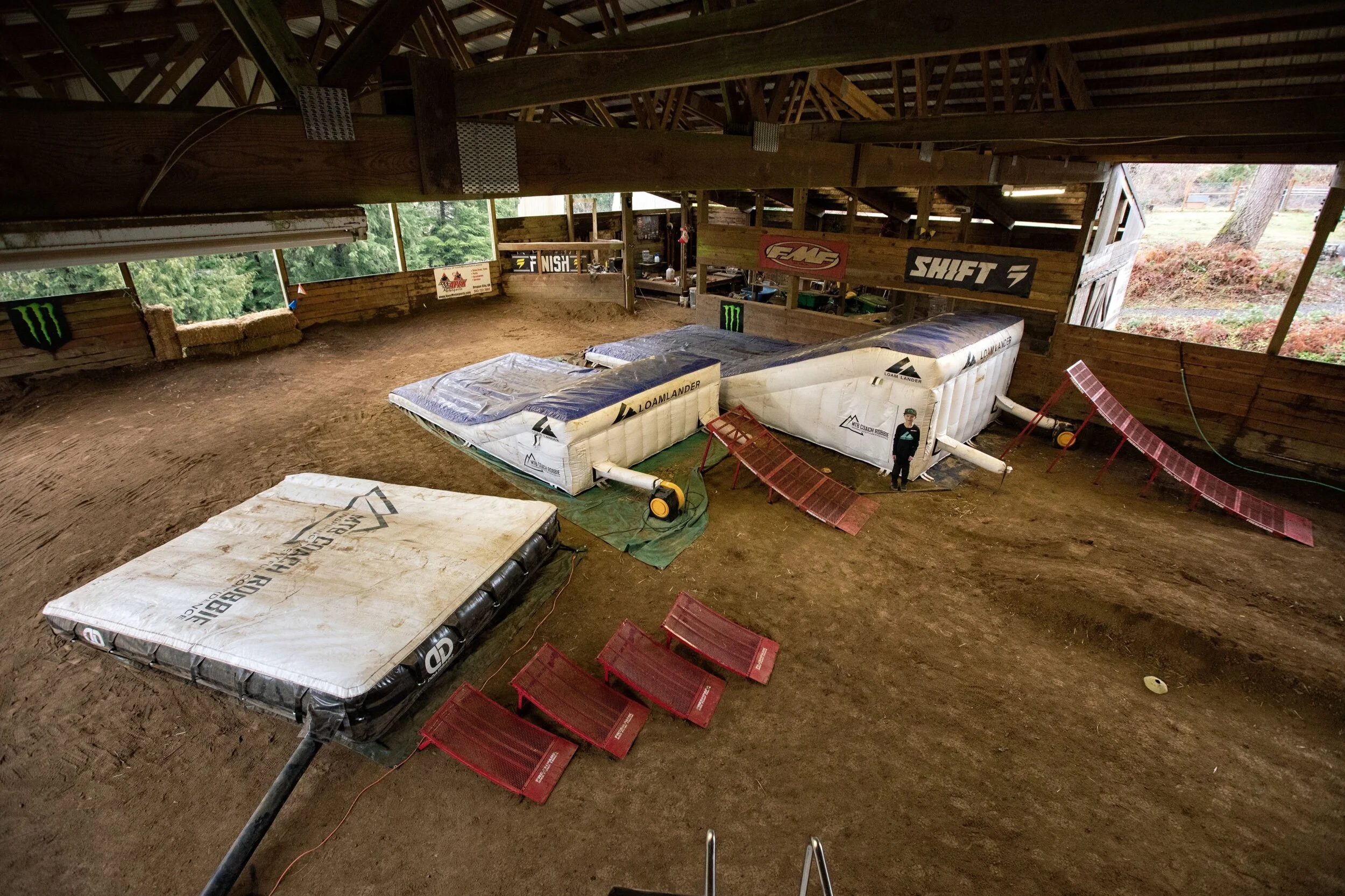 2A0C4574-849F-4BCE-8466-538F1C01C5F3