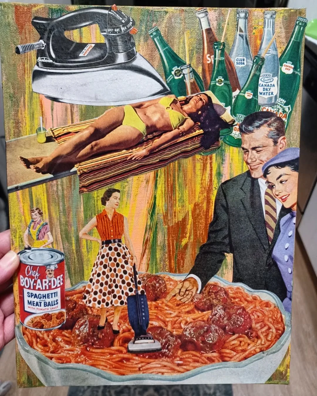 Just a minute dear! Just have to iron on this tan and can, and vacuum the spaghetti! 

Pop of 50s abstract with some 50s ads
.
.
.
#analogart #analogcollage #handassembled #handcutcollage #scissorsandglue #1950s #spaghettiart #canadadry #tan #milkgla