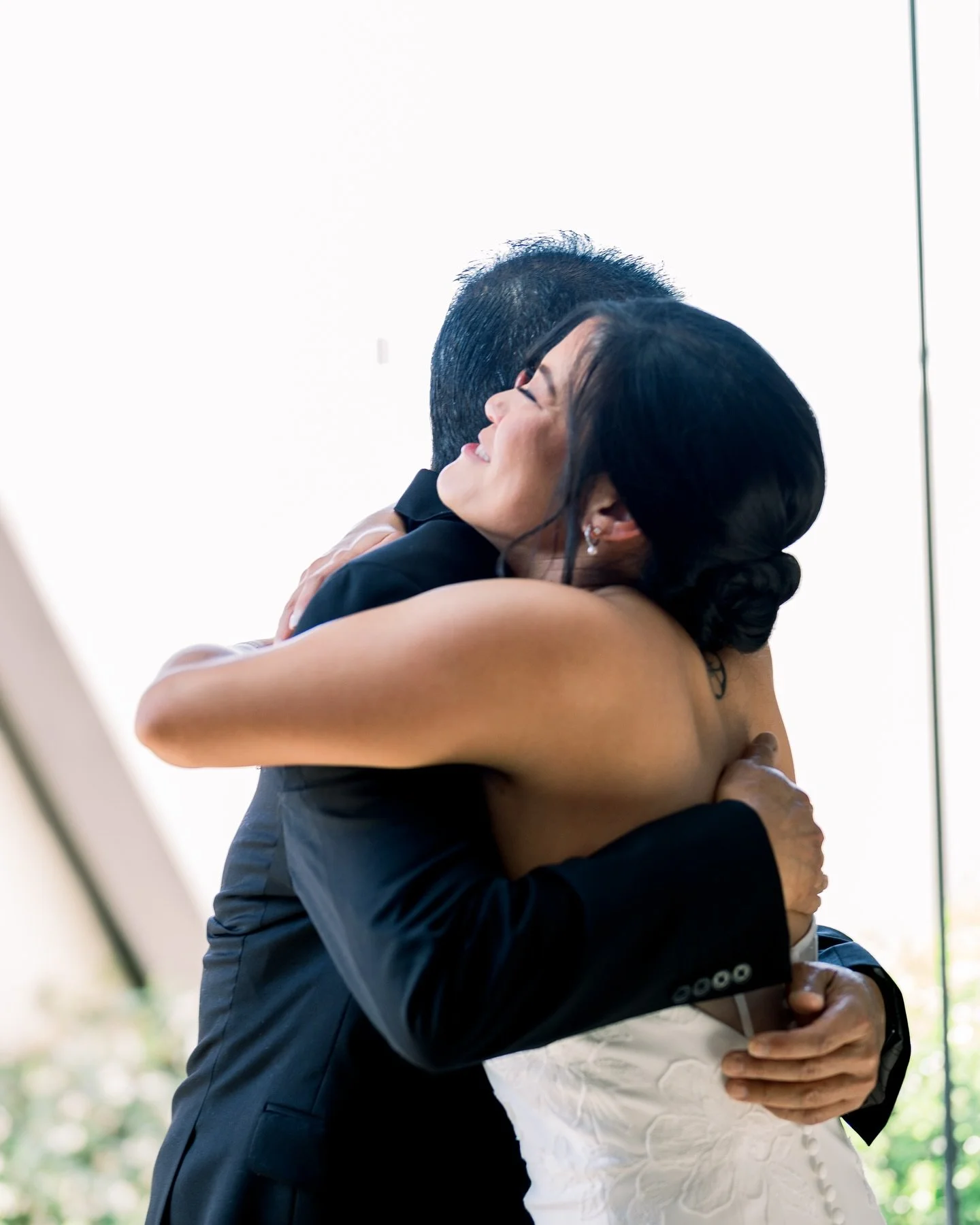 When considering your shot list - i strongly encourage a first look with Dad!

Before the walk down the aisle, before the vows, before everything changes&hellip; there&rsquo;s this moment. The first time he sees his little girl&mdash;grown up, steppi