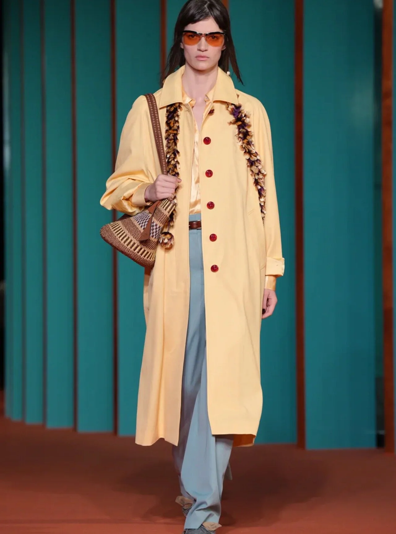 NYFW Tory Burch SS27

Tory Burch introduces us to their colorful and eclectic Spring Summer 27 collection. Inspired by vintage collectors and their ability to style with a unique point of view.

No matter how unique the colors or textures, the collec