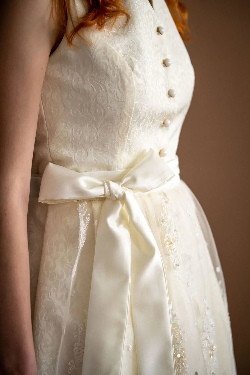 High-neckBridaldirndl-close_1296x.webp