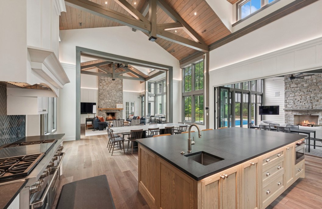 Kitchen towards Living.jpg