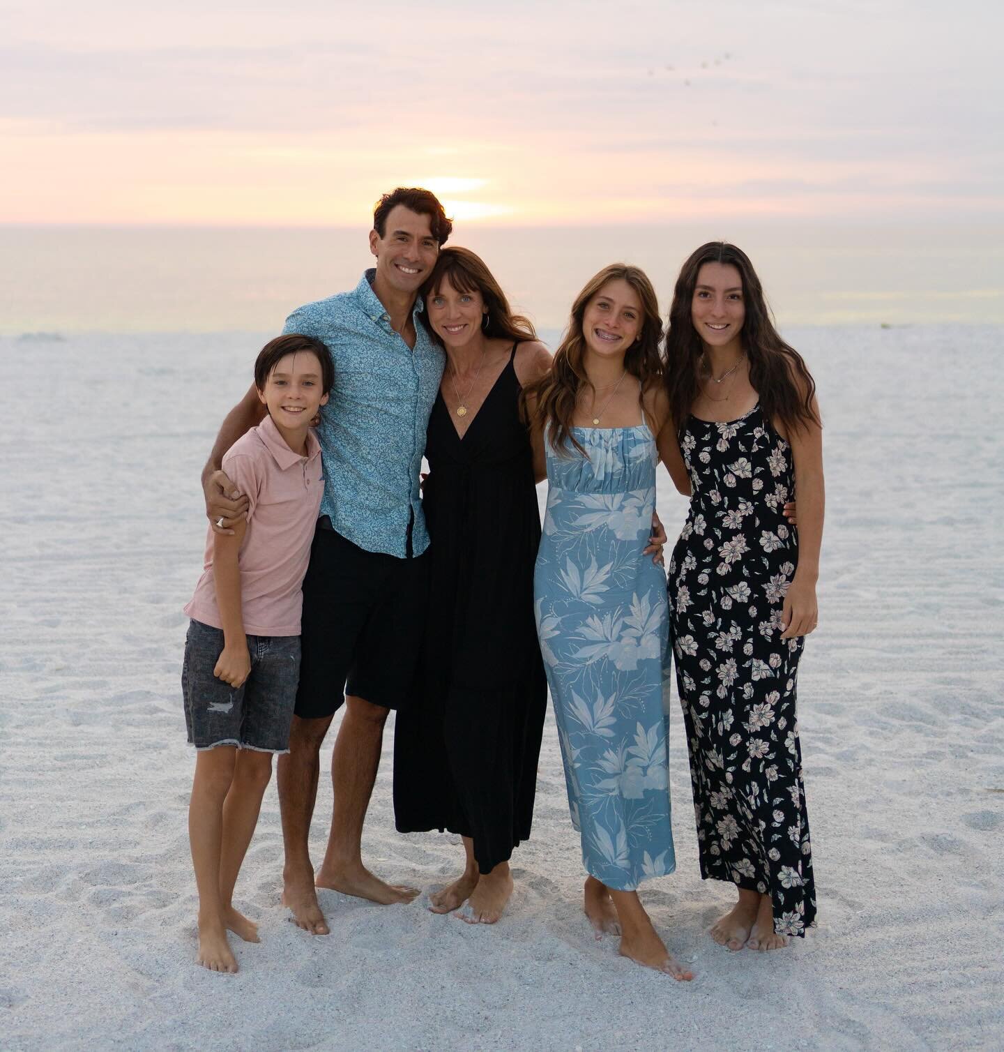 Meet the Fano&rsquo;s! Dr. Bobby and Brandi have been married 19 years this year, have three amazing and healthy kids Lily, Dakota, and Luke who have all been raised drug-free, holistically, and with regular chiropractic care. 

They have opened six 