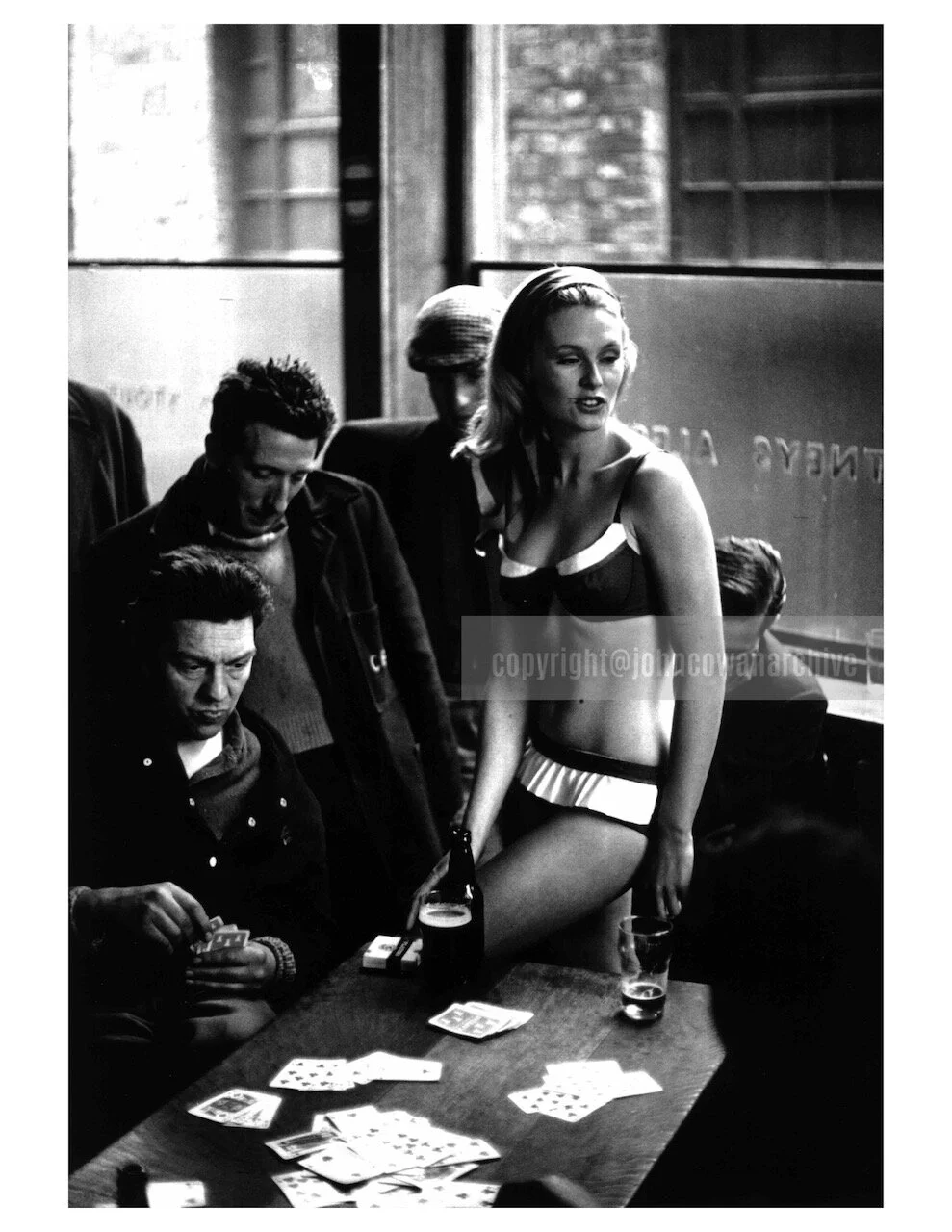 Bikinis - World's End Pub, King's Road