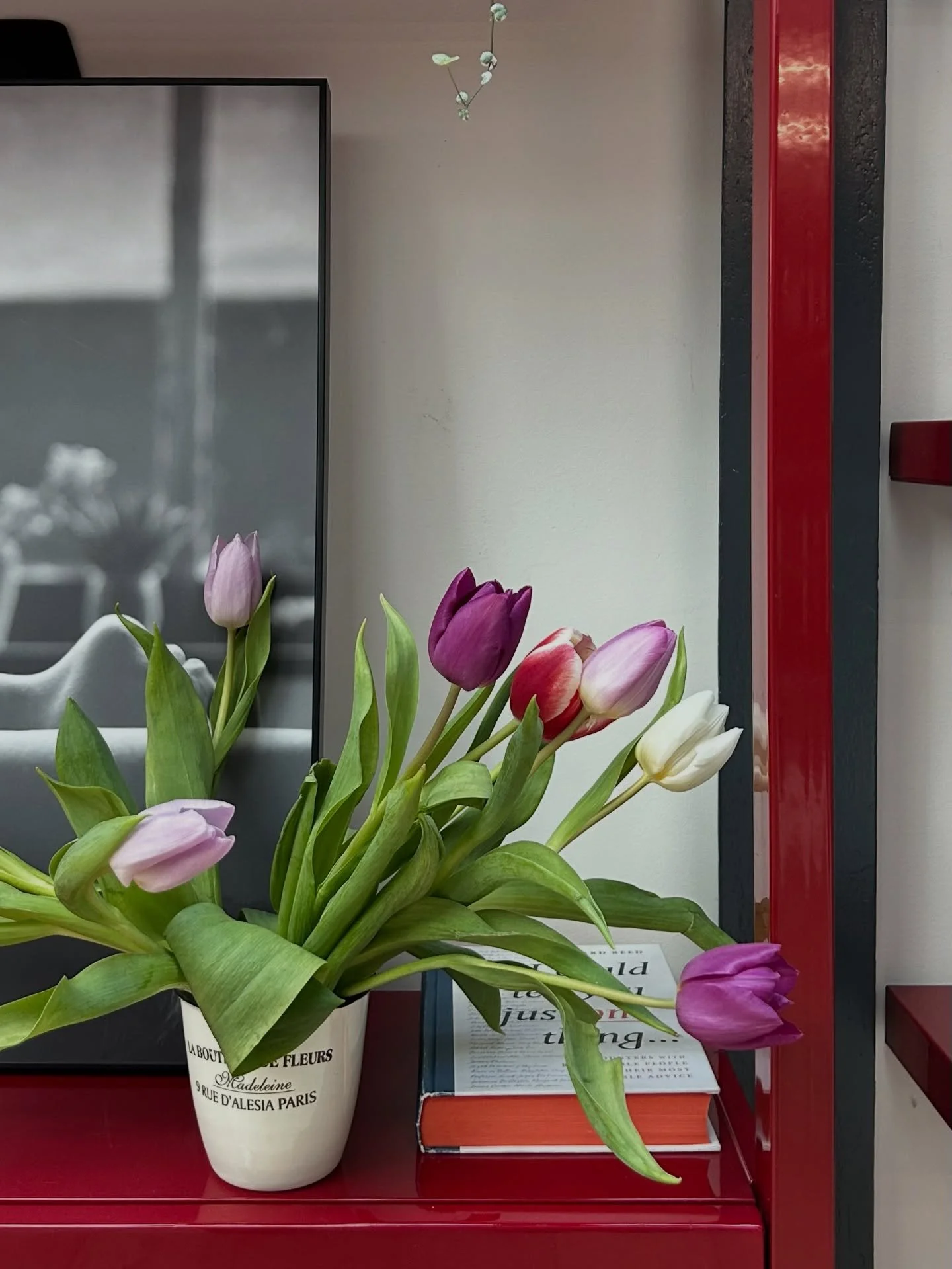 Little wonders, big joy 😊
Whilst you wait for the wave to slow down and crash gently into the shore, don&rsquo;t freeze but feel, create, observe, taste, listen. 
Try one or all of it but stay alive and in movement.