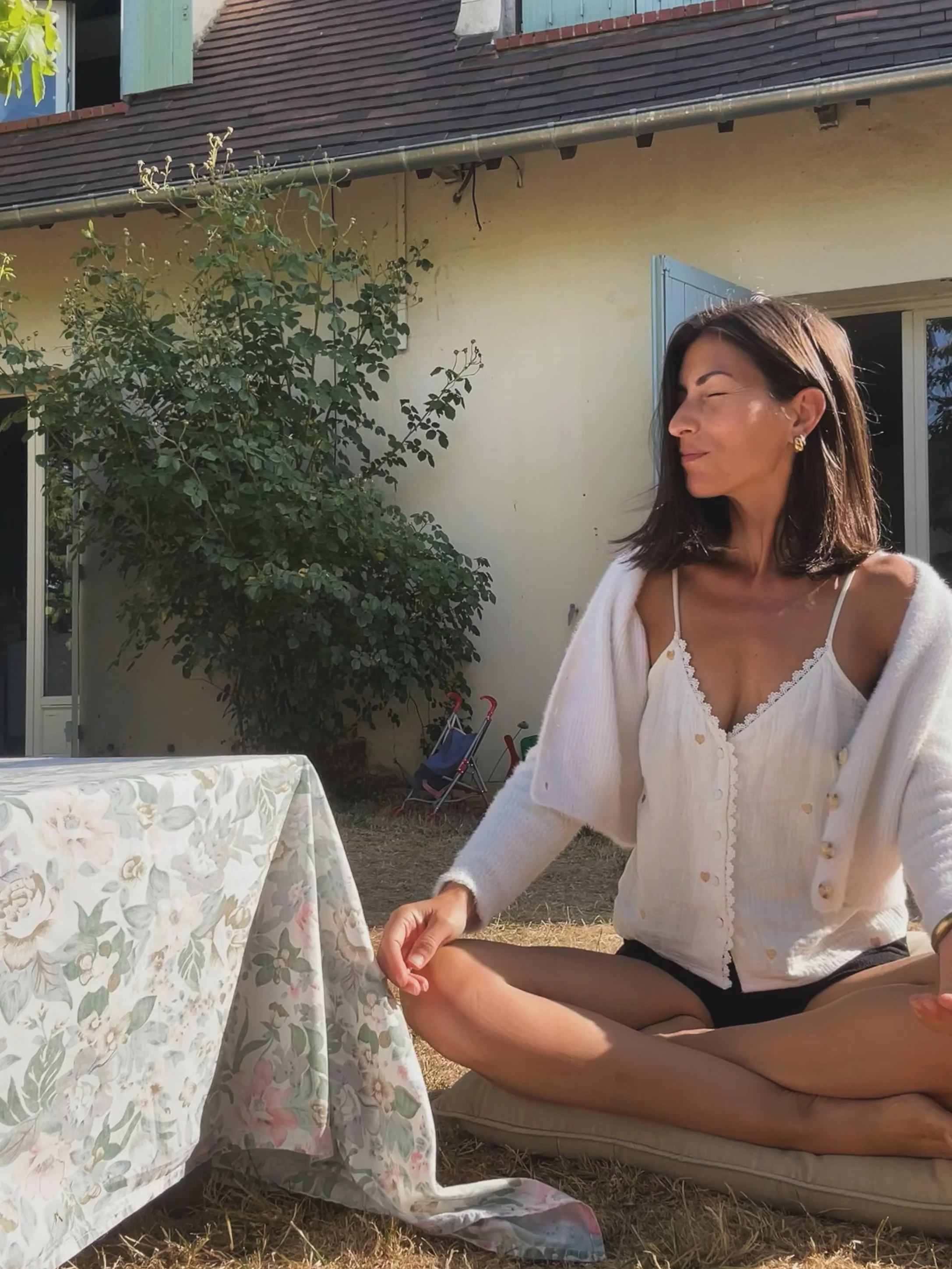 Ao&ucirc;t 2026 - France 
S&rsquo;&eacute;veiller 🙏🏼🐶🌞
With love 💛
N