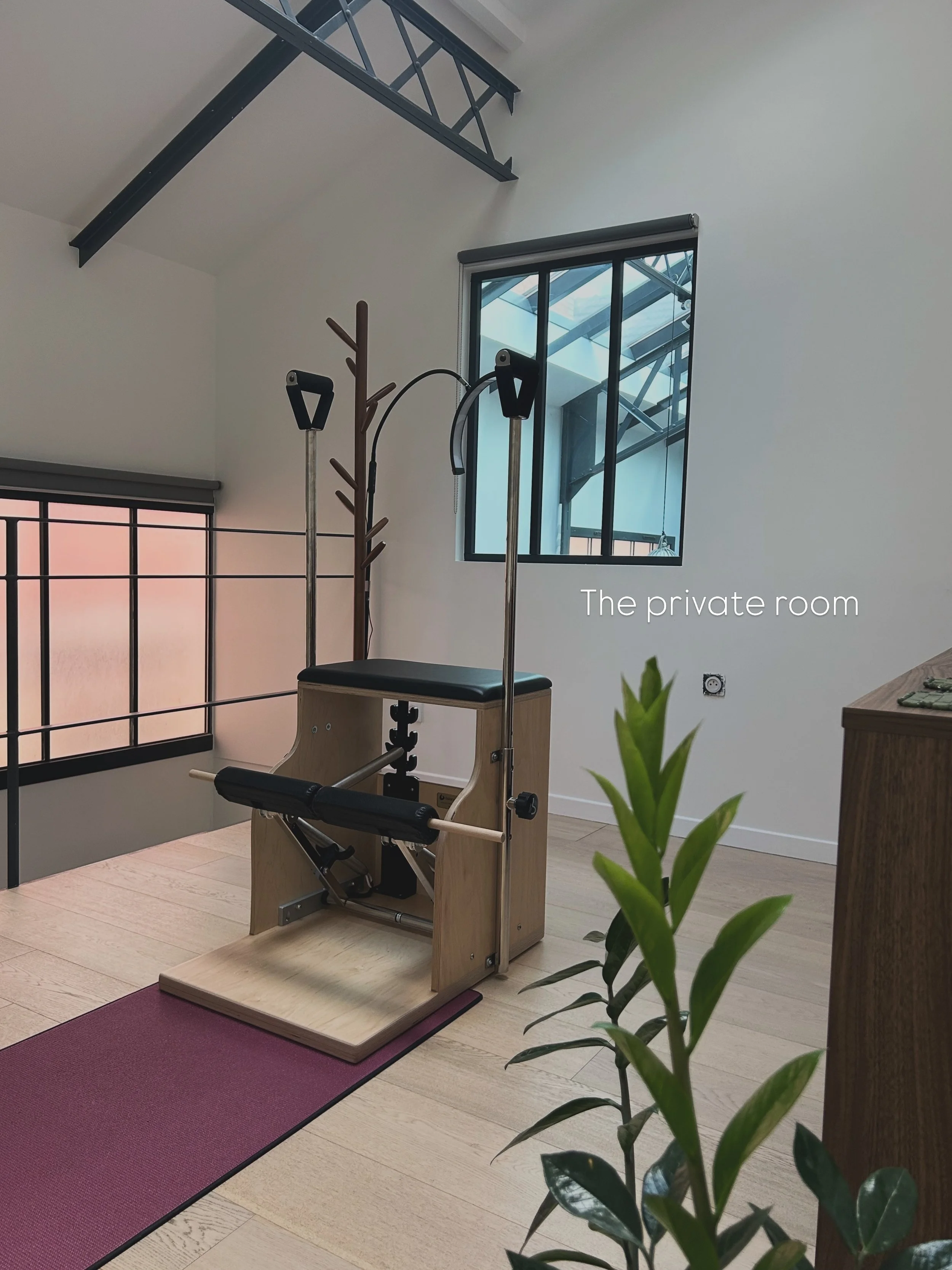 Pr&eacute;-rentr&eacute;e du studio Pilates Th&eacute;rapie 

On a re-sorti tous les jouets 
Remont&eacute; les stores 
Ouvert les portes 

Douceur, puissance et pr&eacute;cision. 
S&eacute;ance de coaching priv&eacute;e, cours collectifs en petit gr