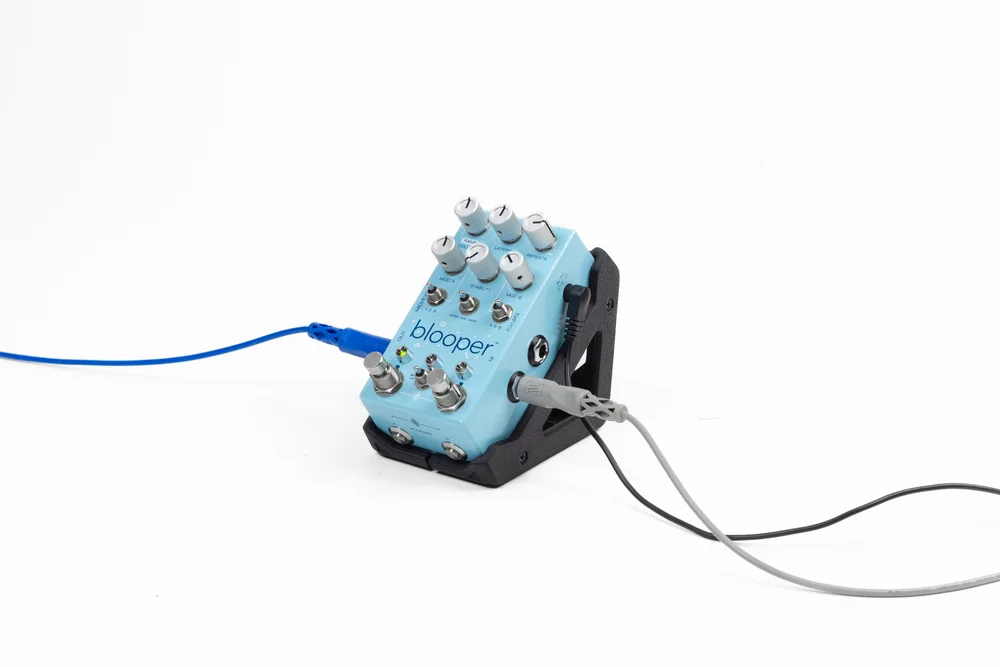 Blooper Stands — 3DWaves