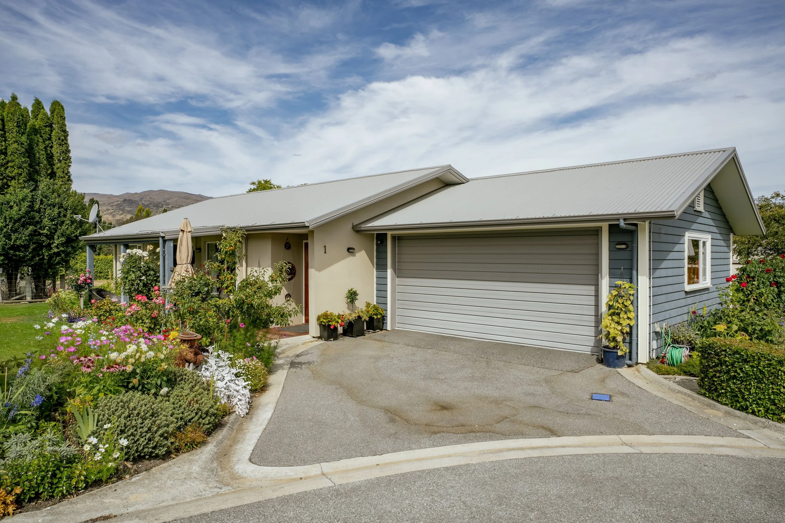 Golden View-45 - Copy.jpg