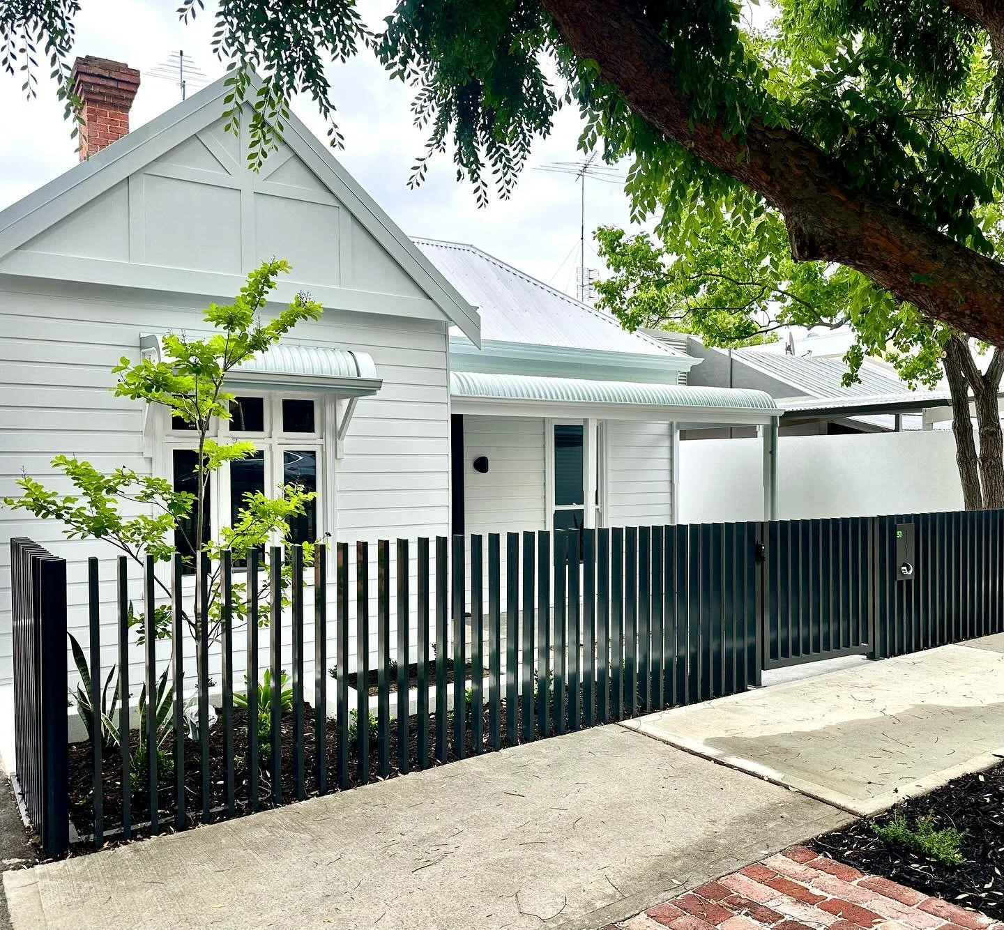 Before and after ▪️ We absolutely love a good before and after!!

Our lovely clients (who are now our friends) procured @ftb_consult after seeing a sign of ours. Disillusioned with previous plans and advice provided by builders and architects, they a