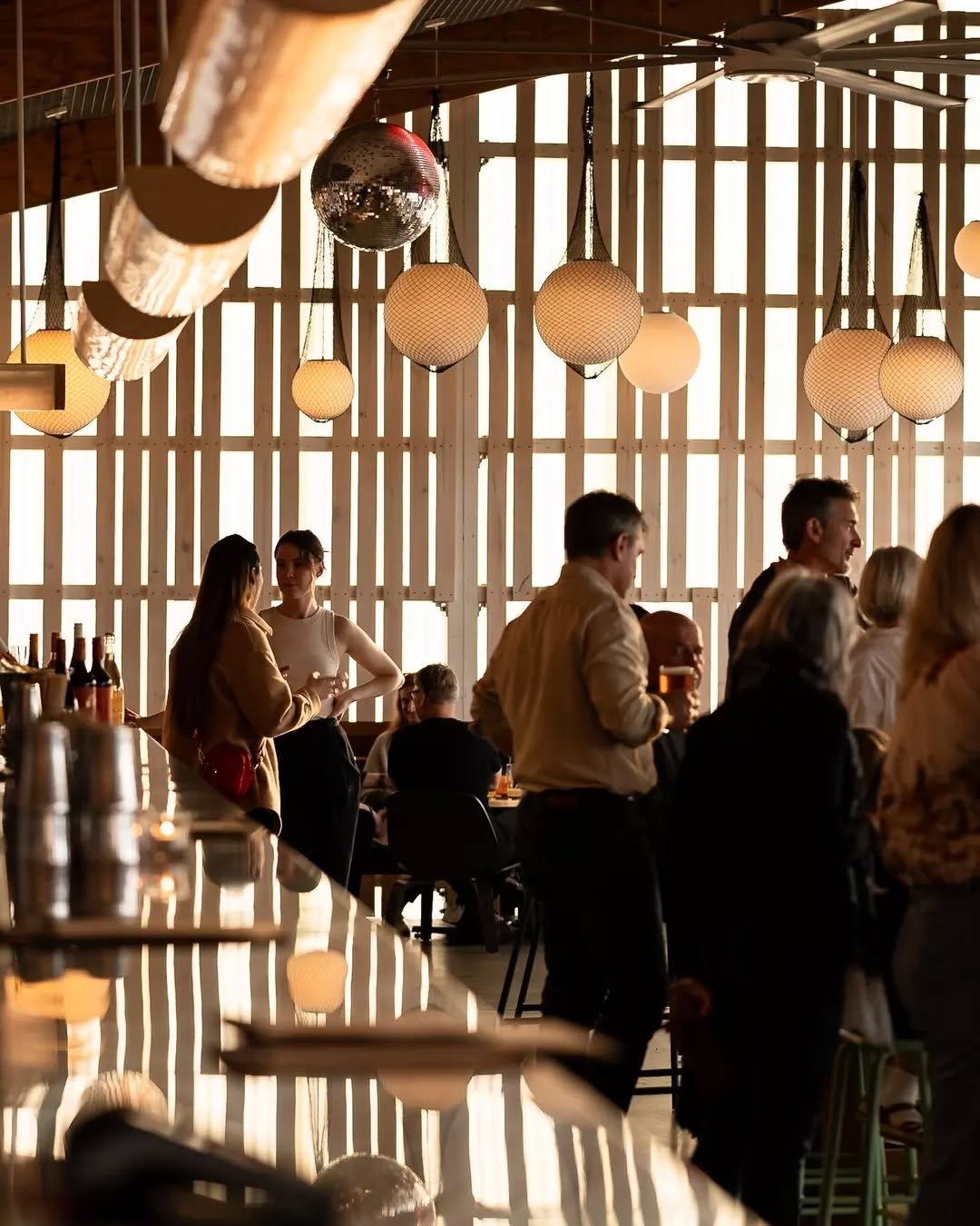 Golden hour and a cocktail or two 🍸🍸

Join us for Happy Hour from 3pm - 5pm.

Walk-ins always welcome.