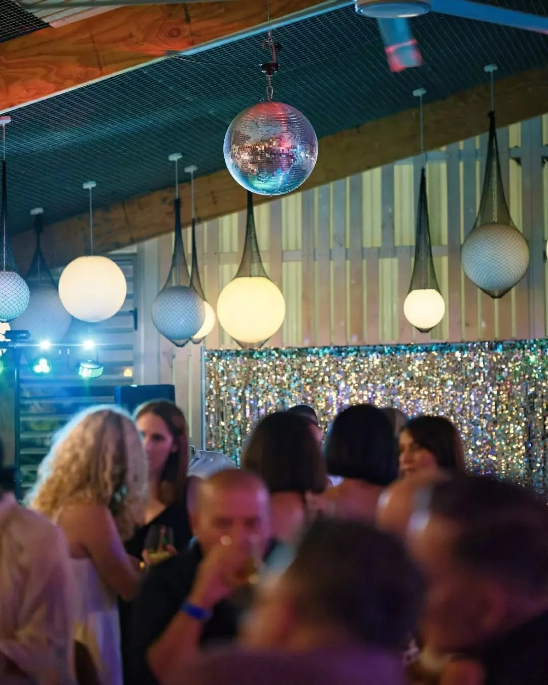 New Year&rsquo;s Eve at Jetty is the perfect backdrop as we welcome 2026 together! 🎊🥂

DJ Paul Malone @pabloptown sets the soundtrack, carrying the night from sunset sips to the midnight countdown. 

Your ticket includes five premium canap&eacute;s