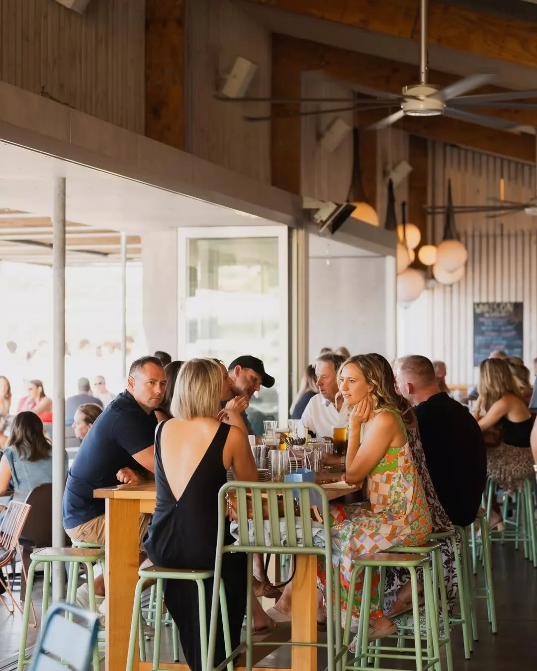 The clink of glasses, the glow of the bar and a front-row seat to Freo as its most beautiful 🥂