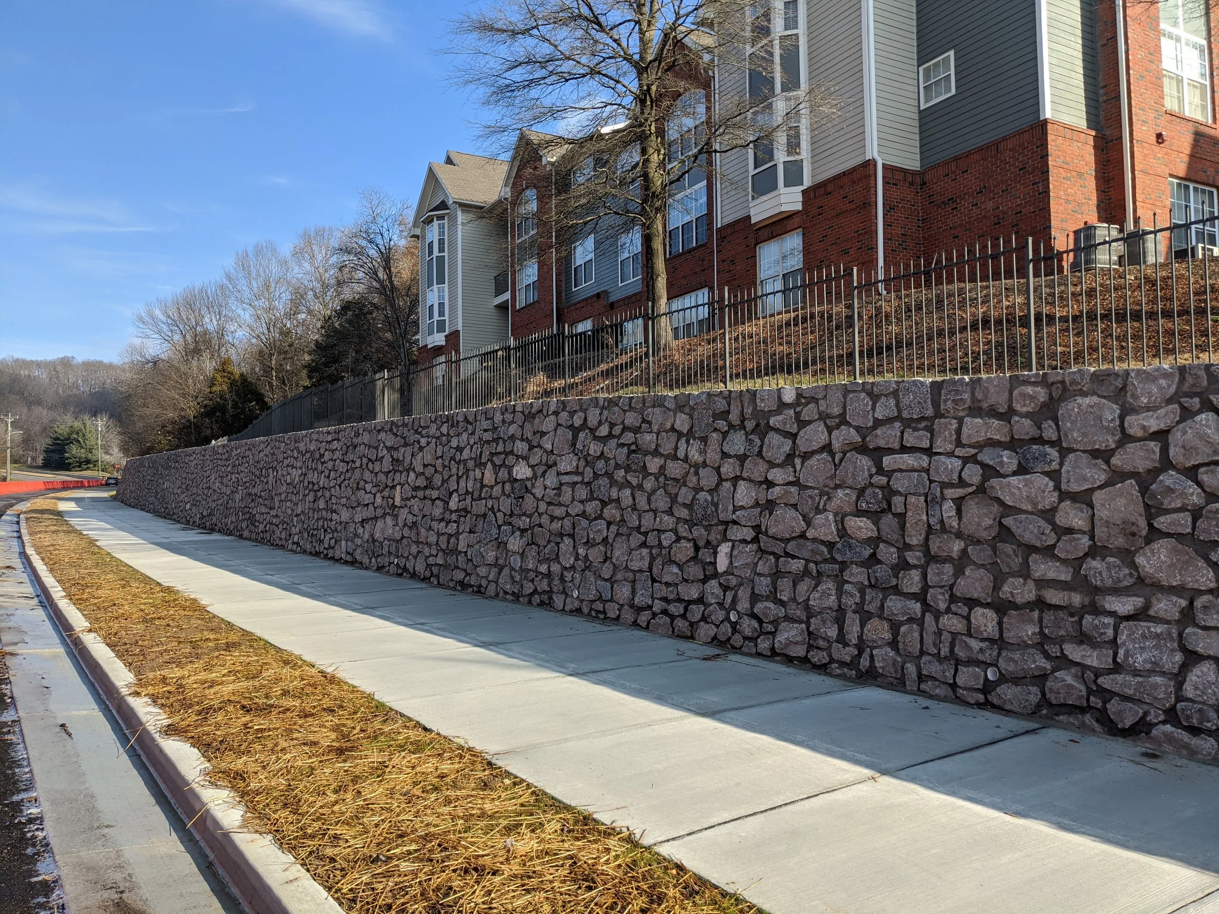 Old_Hickory_Blvd_Sidewalk.jpg