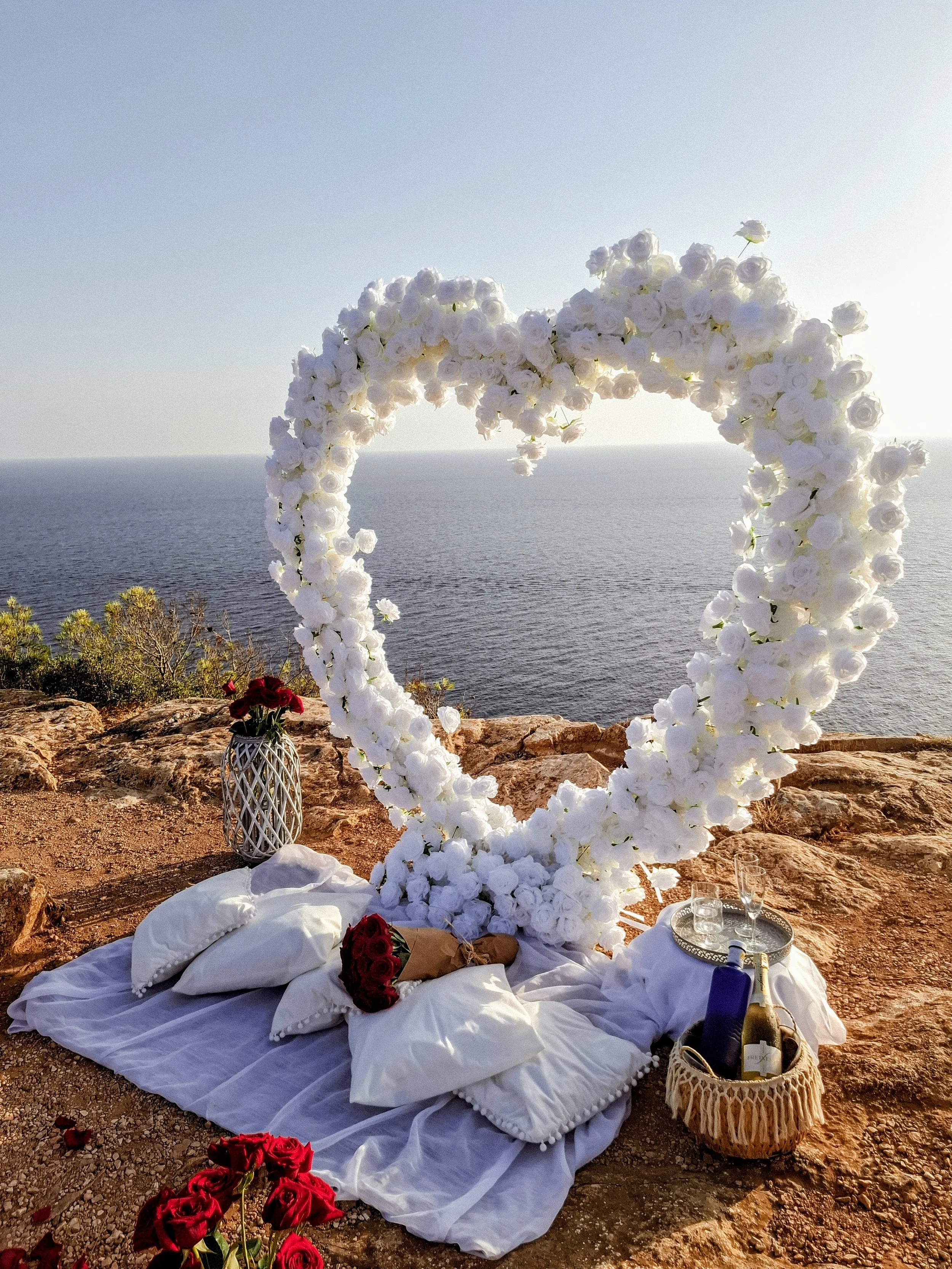Giant floral heart Arch Mallorca, luxury floral heart Arch Mallorca, luxury wedding arch Mallorca, wedding arch rental Mallorca, marriage proposal mallorca, marriage proposal spain, proposal decoration mallorca, proposal decoration spain, luxury prop