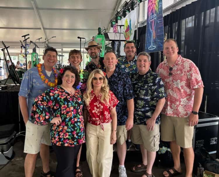 Neon Live Entertainment