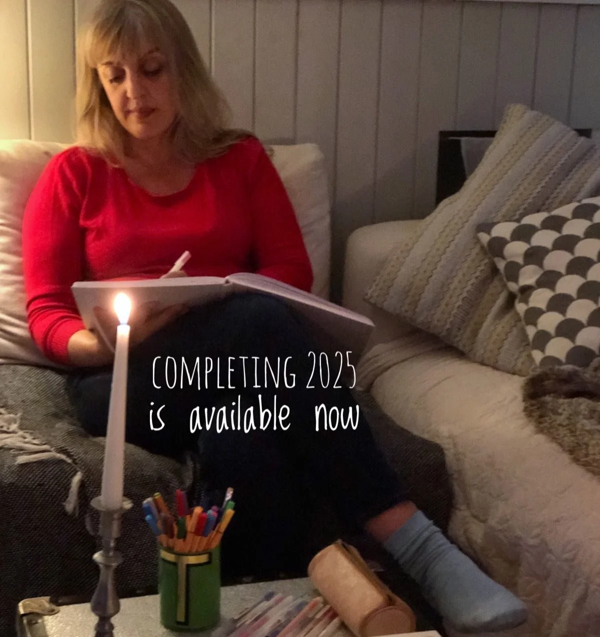 If you would like to get cosy and creative with me, my Completing 2025 class is available now as a video and workbook. ⁣
⁣
I am doing it myself as I always take my own medicine - and this really is my ideal way of spending New Year&rsquo;s Eve. ⁣
⁣
I