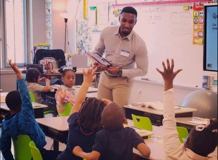 graduation stl American.JPG