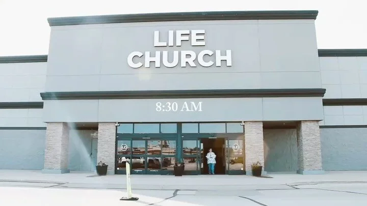 It&rsquo;s time to come to church! We&rsquo;re in week two of the parables series and Pastor @sonnyrhennessy is in the house! 

We can&rsquo;t wait to worship &amp; spend Sunday together!