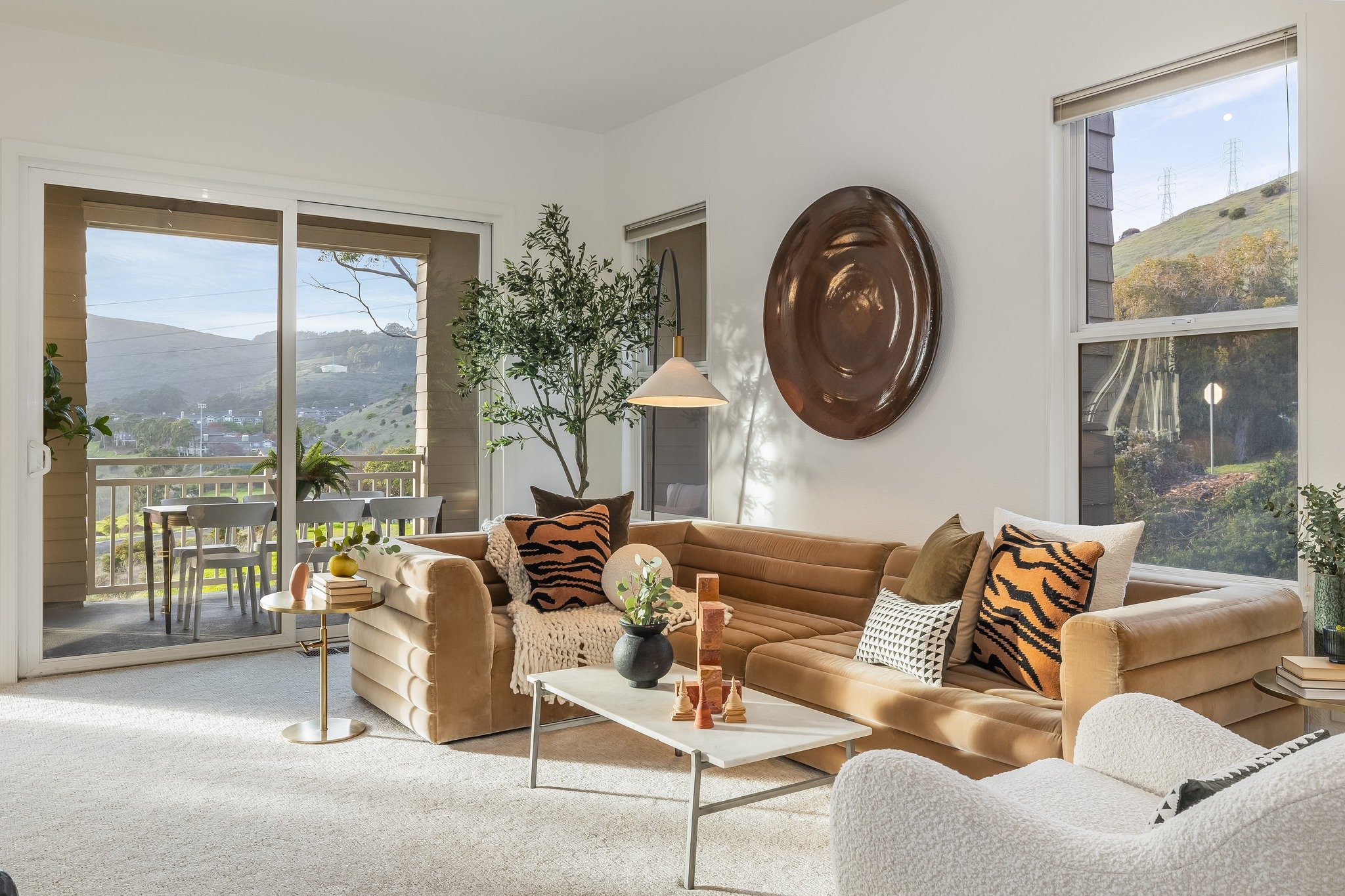 Client Spotlight: Kevin Wakelin, @teamwakelinrealestate 

Welcome to the Viewpoint at The Ridge nestled in the city of Brisbane, perfectly situated just 5 minutes from the urban amenities of San Francisco. Conveniently located near major highways, SF