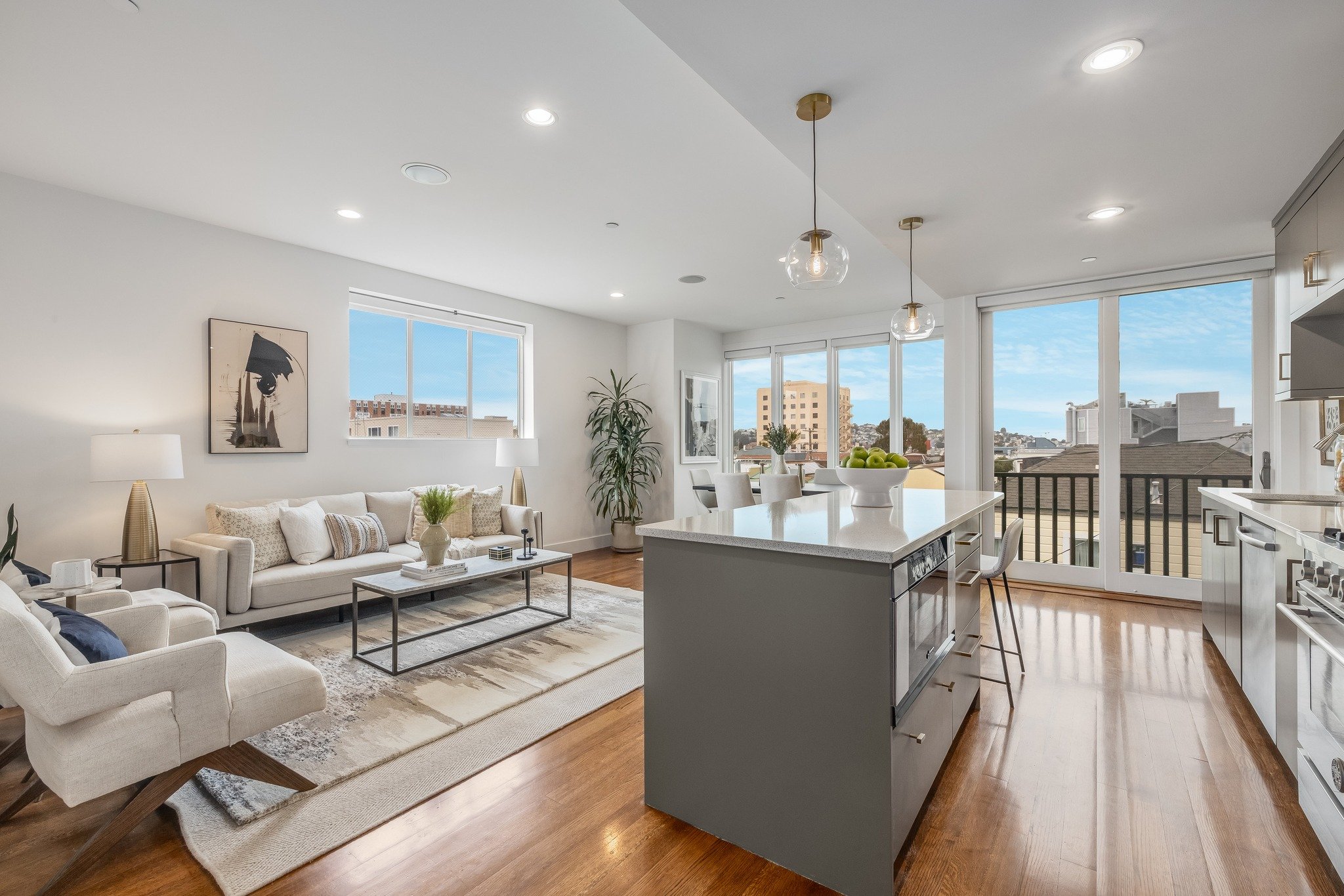 Client Spotlight: @asonbuttorfrealestate , Compass

Amazing pent-level 2-story townhome in the highly desirable boutique building, 1495 Valencia, newly constructed in 2009! 2 bedrooms, 2.5 baths on 2 levels with ~1,300 square feet (per appraisal). Op