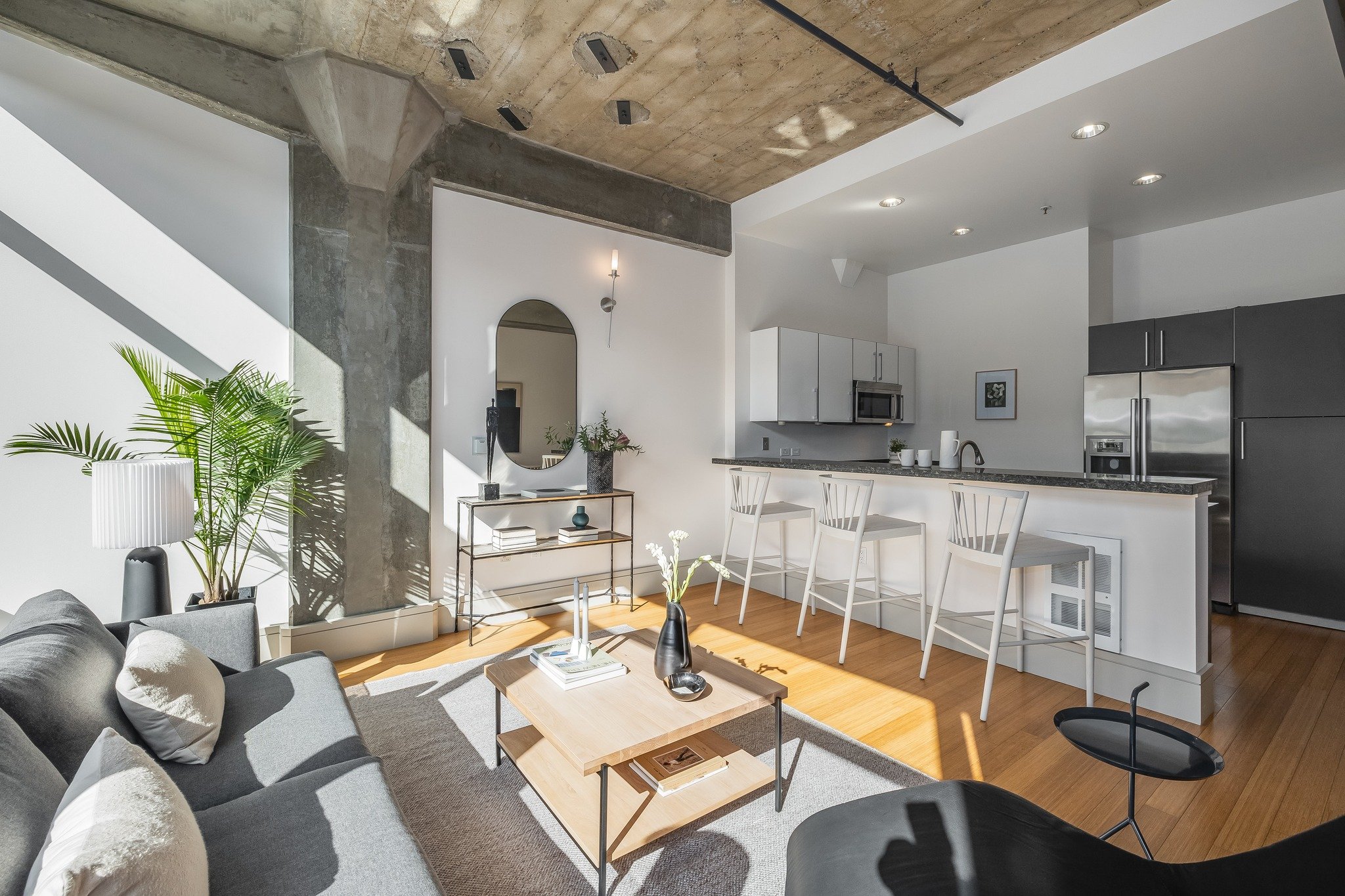Client Spotlight: Mike Annunziata, Northpoint Real Estate

Welcome to 1 South Park, a boutique warehouse conversion building, located at the crown of San Francisco&rsquo;s historic South Park neighborhood. Unit 210, an elegant one-bedroom, one-bathro