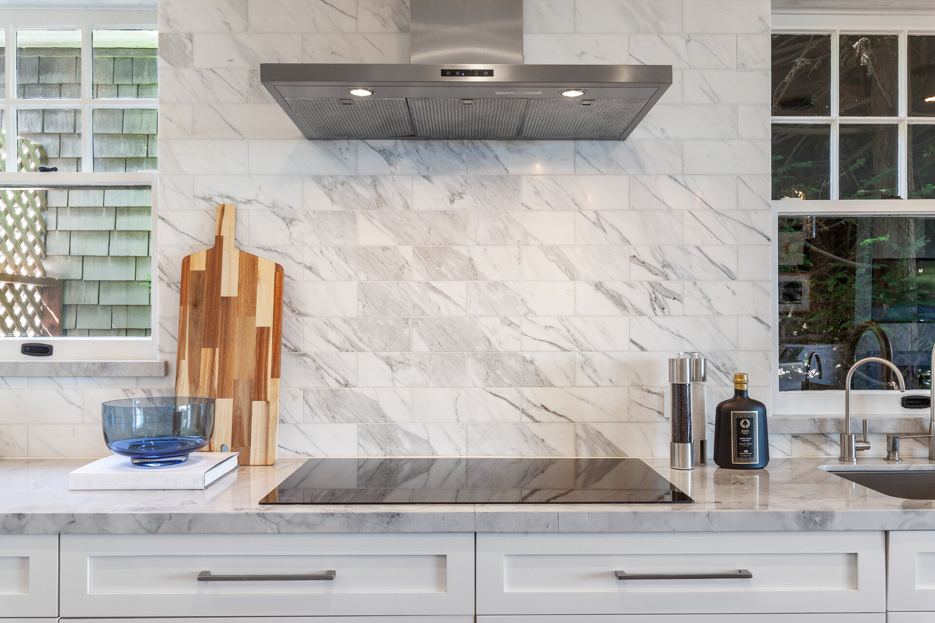Real Estate Photography by Radiant Photo Video, Home Interior, White Kitchen, San Francisco Bay Area
