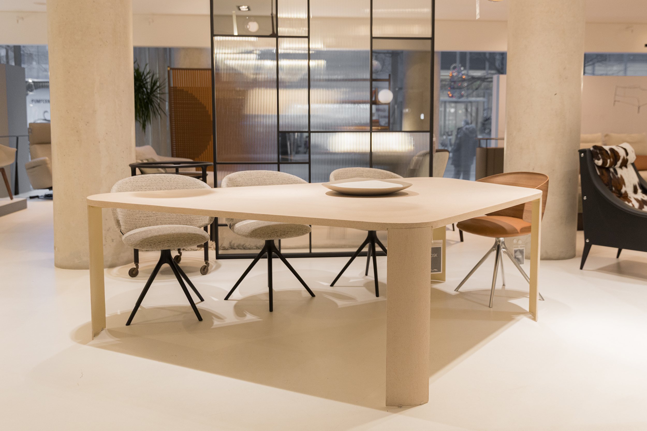 BONNET DINING TABLE BY MDF ITALIA