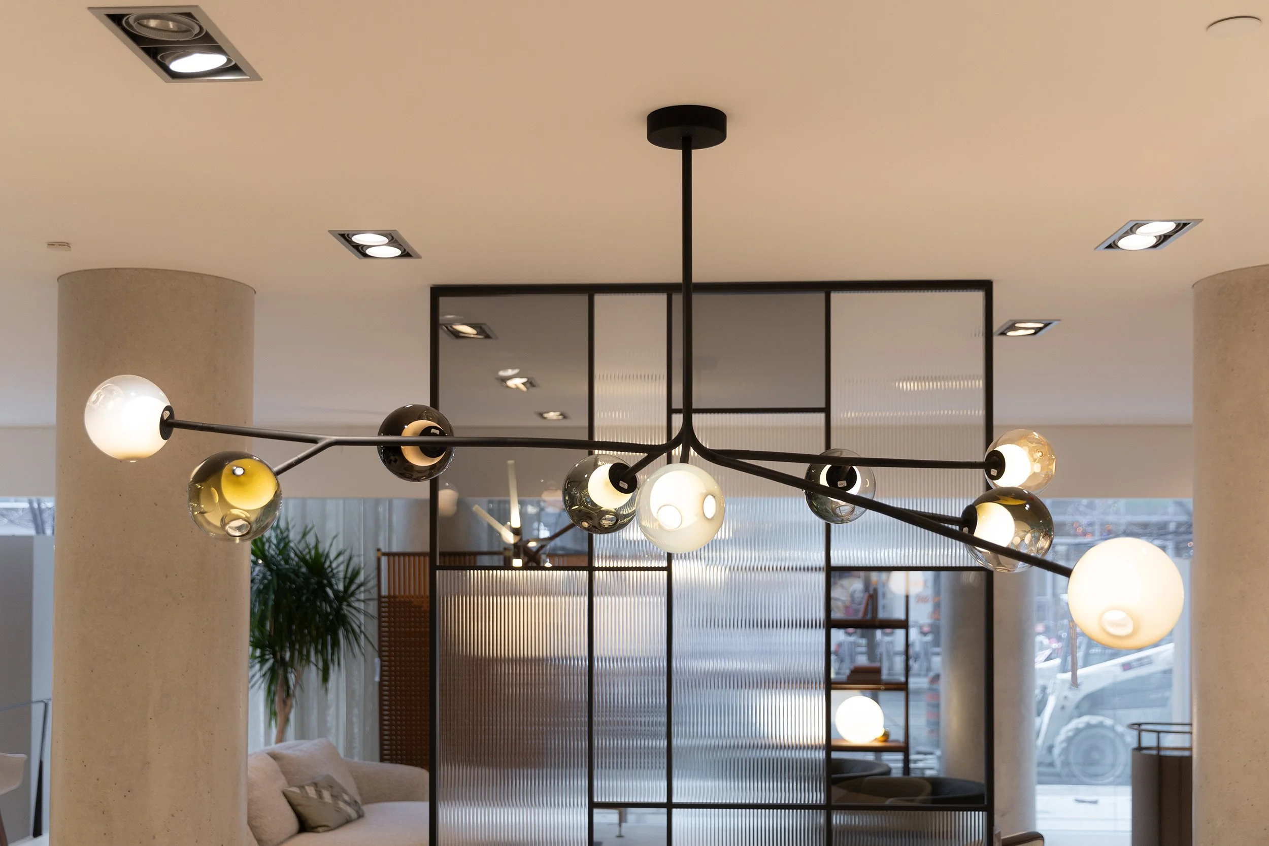 28.9A.1 ARMATURE CHANDELIER BY BOCCI