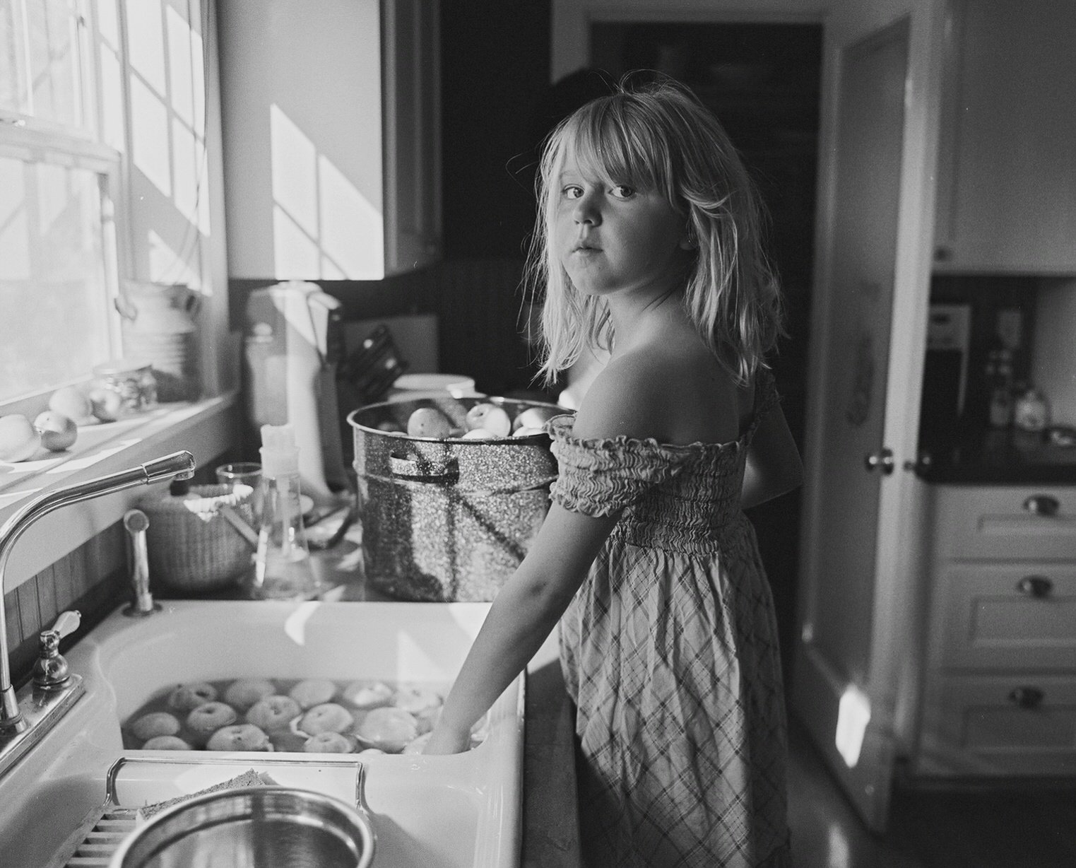 0BlkWht_0BlkWht-R1-E008 - Version 2.jpeg