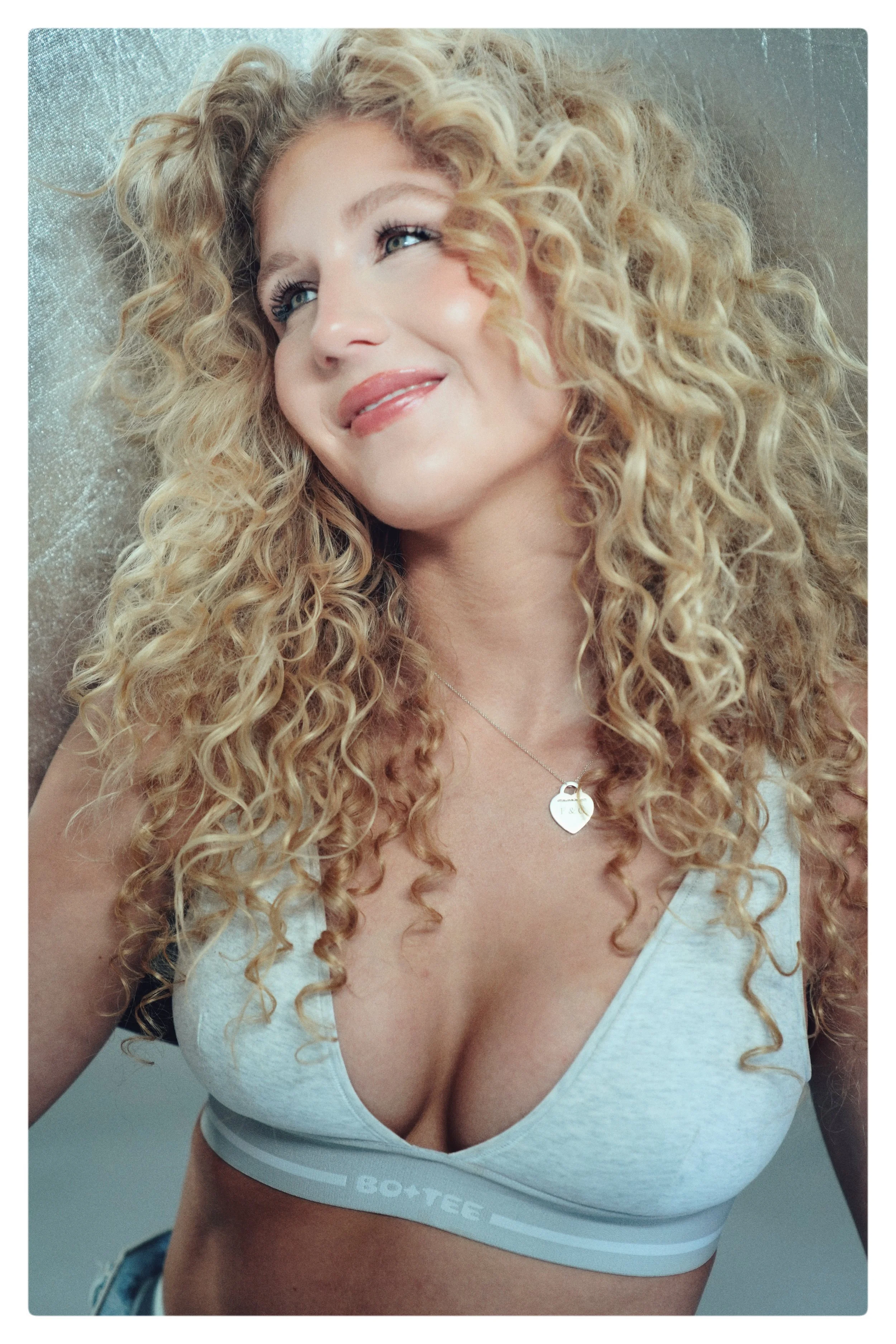 CHARLIZE SPORTS TOP.jpeg