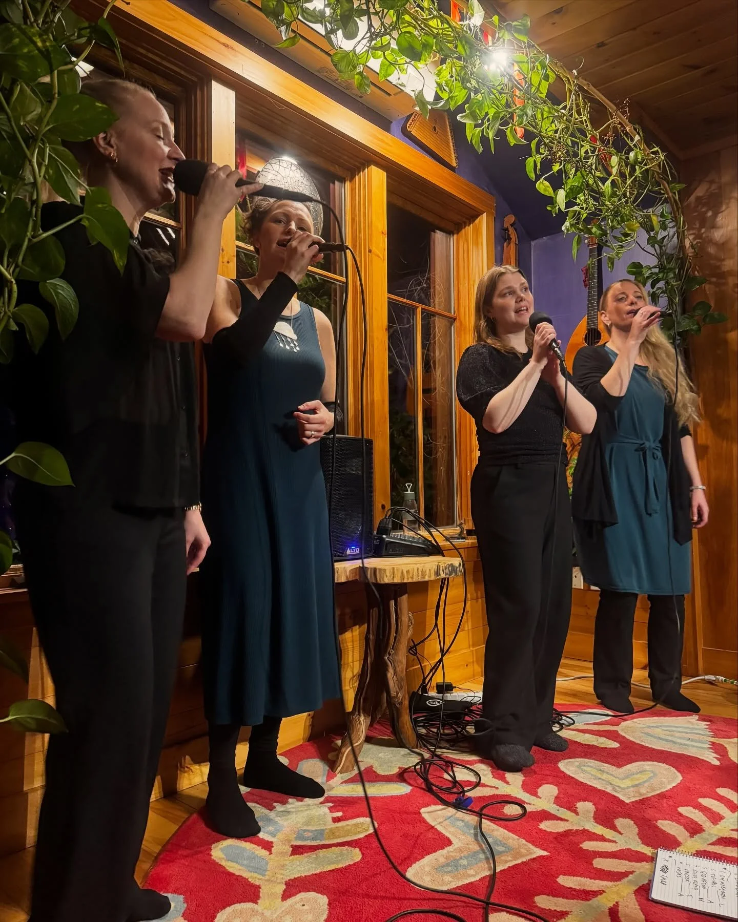 I can&rsquo;t think of a better way to celebrate St. Lucia&rsquo;s day than a cozy house concert with @kongeromusic and a saffron bun and a dram of gl&ouml;g. &hearts;️