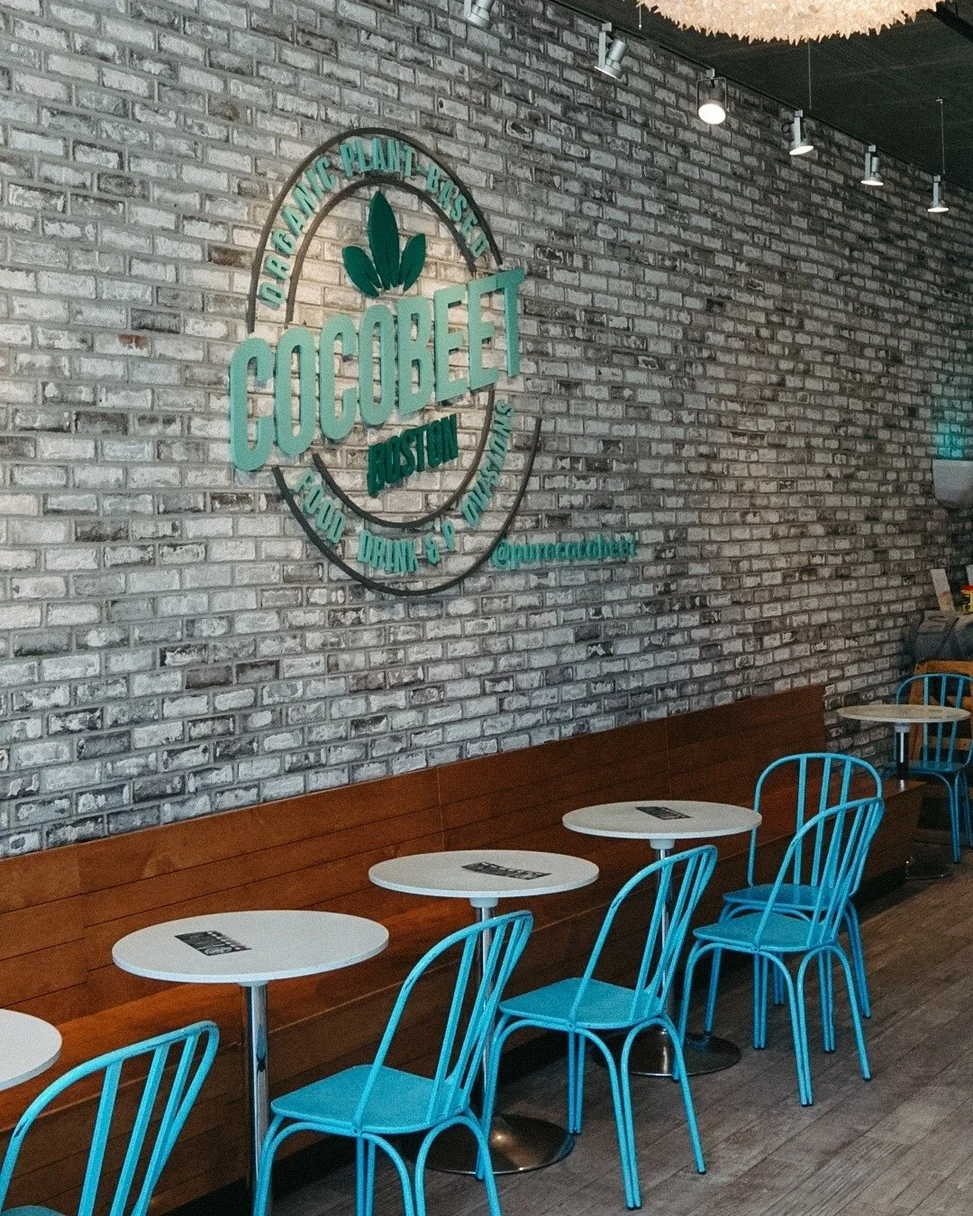 Grab a seat and stay a while 🪑 

Cocobeet is the perfect place to connect with a friend, enjoy a treat with your little ones, or take your lunch break. Stop by and celebrate the holiday week here at @purcocobeet ✨
 

 
 
#cocobeet #bostonma #bestofb