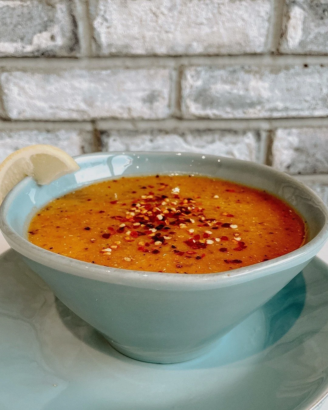 For days that need a little warmth. 🍲

Our Turkish Red Lentil Soup brings together citrus, veggies, herbs, grains, and a little heat for a rich, aromatic Turkish-style soup that&rsquo;s loaded with protein and iron.

Big flavor in every spoonful. Ta